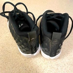 Nike baseball cleats 5Y